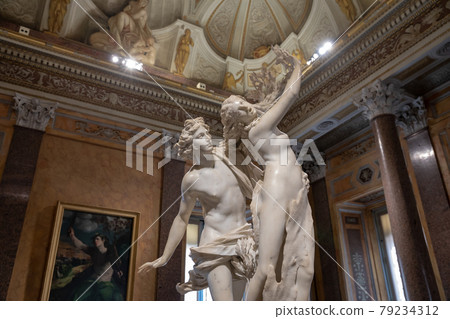 Baroque marble sculpture Apollo and Daphne by Bernini 1622 in Galleria Borghe 79234312