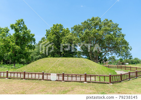 Hirabaruiseki, Itoshima City, Fukuoka Prefecture Hirabaruiseki, Itoshima City, Fukuoka Prefecture 79238145