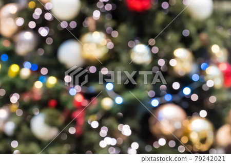 Blurred defocused holiday background 79242021