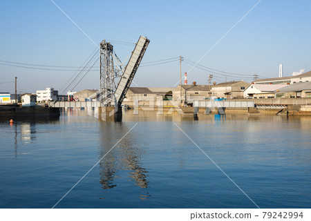 The Suehiro Bridge is the only active railway bridge in Japan or an overpass. The Suehiro Bridge is the only active railway bridge in Japan or an overpass. 79242994