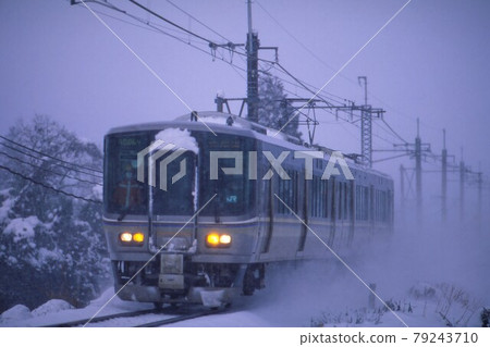 JR West 223 series 79243710