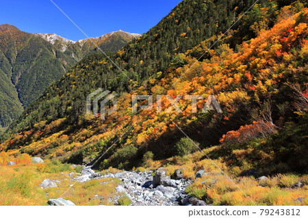 Mt. Kitadake mountain climbing in autumn Mt. Kitadake mountain climbing in autumn 79243812