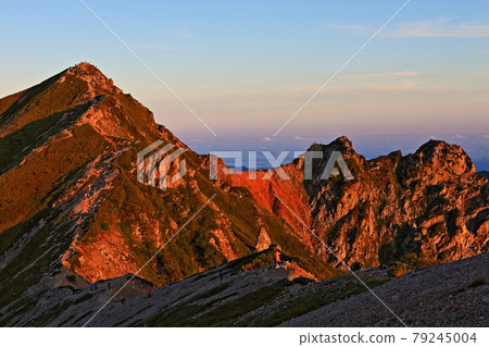 Karamatsudake mountain climbing in early autumn Karamatsudake mountain climbing in early autumn 79245004