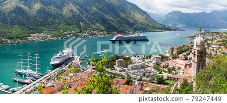 從科托爾、黑山和救世聖母教堂的牆壁上看到的風景 從科托爾、黑山和救世聖母教堂的牆壁上看到的風景 79247449