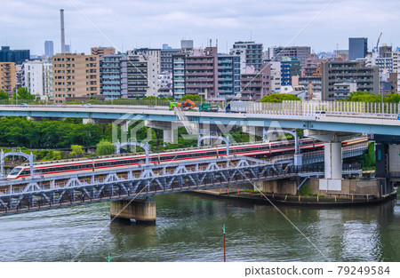 日本東京城市景觀，如隅田川和城市景觀 79249584