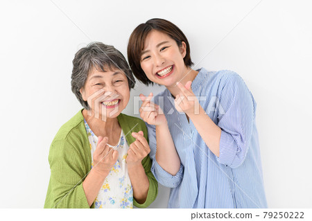 高級女人，年輕女人，微笑，心 79250222