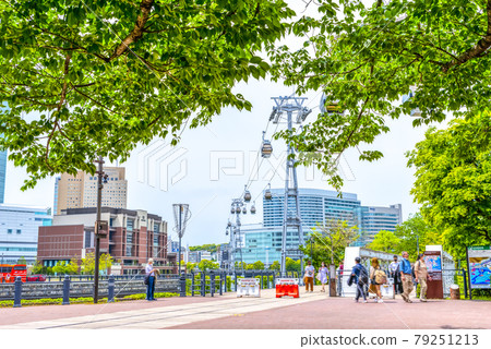 Cityscape of Minato Mirai, Yokohama Ropeway and train road Cityscape of Minato Mirai, Yokohama Ropeway and train road 79251213
