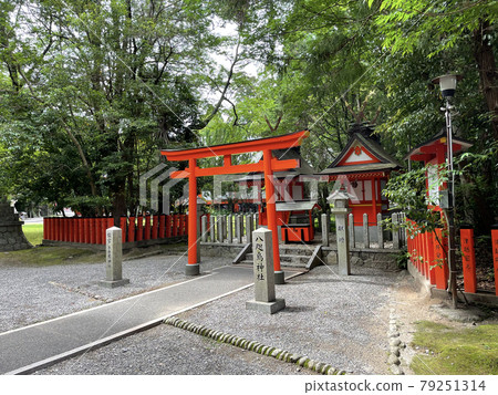 Kumano Hayatama Taisha Shrine, Yatagarasu Shrine 79251314