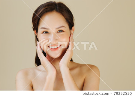 Women beauty Women beauty 79252530