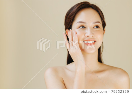 Women beauty 79252539