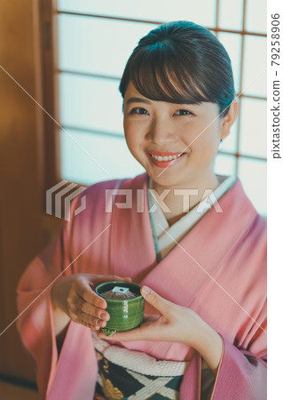 female, females, lady 79258906