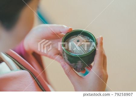 female, lady, woman 79258907