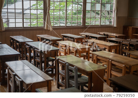Scenery of the classroom at Jinjo Elementary School Scenery of the classroom at Jinjo Elementary School 79259350