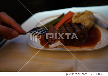 達美航空亞特蘭大的主要機上餐食 79260338