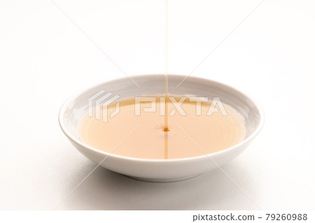 Sesame oil  79260988