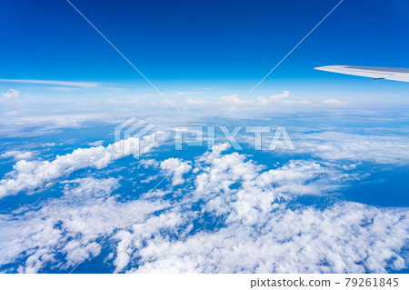 Okinawa Prefecture Miyako-gun Tarama Island Tarama Village Resort Island Heaven Summer Holiday Airplane Morning Clouds Aerial Shooting Tarama Airport Okinawa Prefecture Miyako-gun Tarama Island Tarama Village Resort Island Heaven Summer Holiday Airplane Morning Clouds Aerial Shooting Tarama Airport 79261845