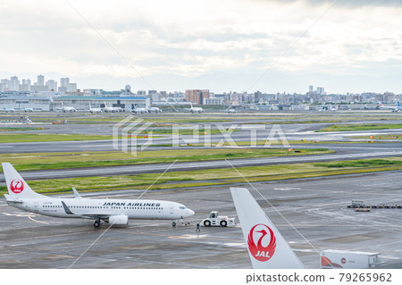 Airport Airplane Haneda Airport Takeoff 下午 Sea Airlines Engine Brake Terminal 日本航空公司 79265962