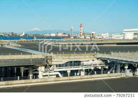 Airport Airplane Haneda Airport Takeoff Afternoon Airline Engine Brake Terminal Mt. Fuji Airport Airplane Haneda Airport Takeoff Afternoon Airline Engine Brake Terminal Mt. Fuji 79267231