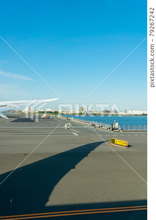Airport Airplane Haneda Airport Takeoff Afternoon Dusk Airline Engine Brake Terminal 79267242