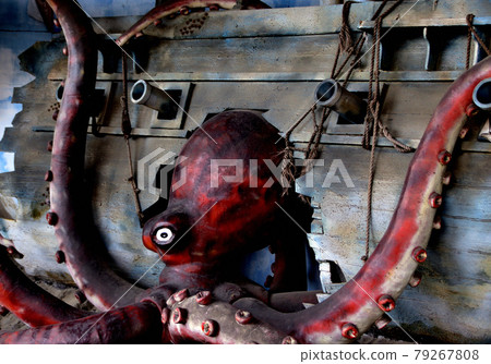 Octopus in amusement park 79267808