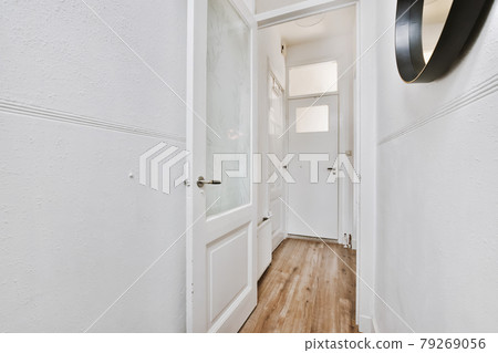 Empty corridor design 79269056