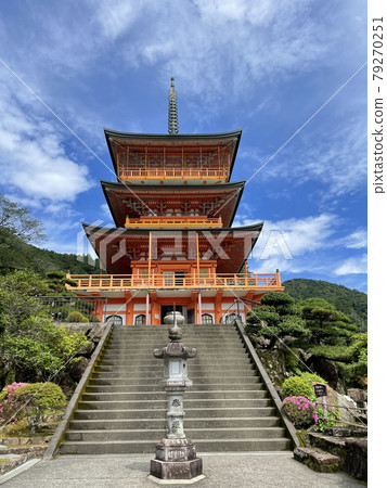 Nachisan / Seigantoji Temple Triple Pagoda Nachisan / Seigantoji Temple Triple Pagoda 79270251