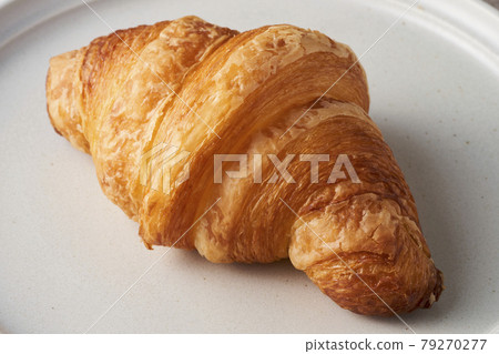 Bread croissant Bread croissant 79270277