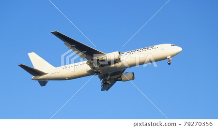 Airplane (right side, from bottom) Airplane (right side, from bottom) 79270356