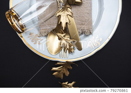 Creative autumn table setting 79270861