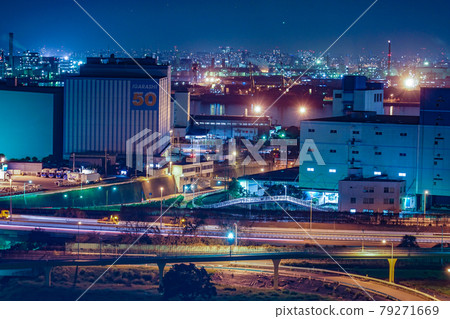 Keihin Industrial Zone seen from Kawasaki Marien (Kawasaki City, Kanagawa Prefecture) Keihin Industrial Zone seen from Kawasaki Marien (Kawasaki City, Kanagawa Prefecture) 79271669