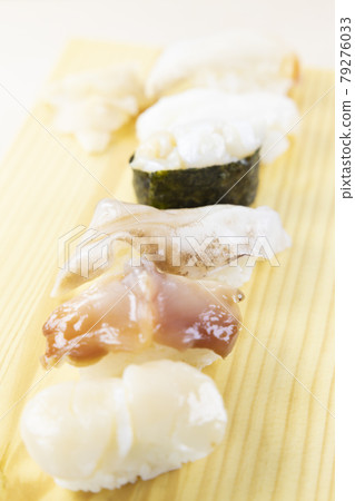 Delicious shellfish sushi 79276033