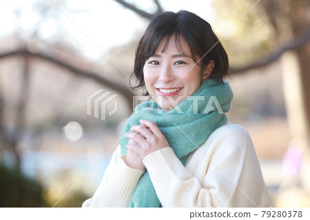 Female portrait 79280378