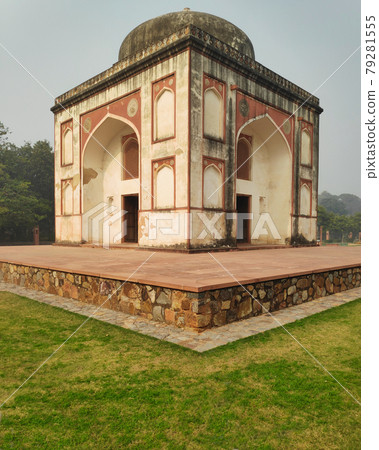 A tomb in within the under renovation Sunder Nursery complex in New Delhi, India on a cloudy cold winter day. 79281555