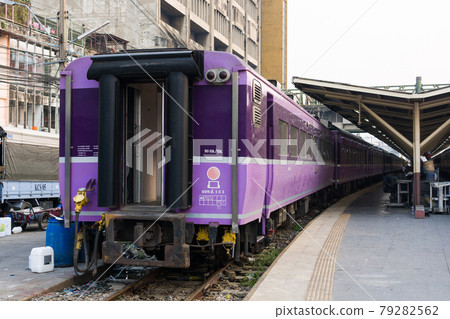 Blue Train passenger car transferred from Japan JR to State Railway of Thailand 79282562