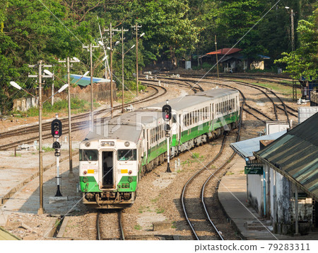 Kiha 40系列二手鐵路車從日本轉移到緬甸鐵路 79283311