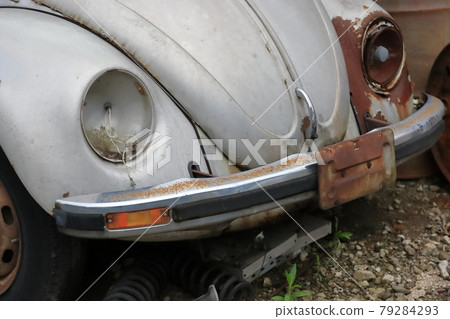 Rusted car image Rusted car image 79284293