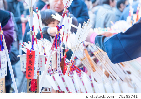 為生意興隆而購買濱屋的信徒 79285741