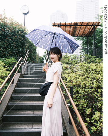 Portrait in the rain Portrait in the rain 79286345