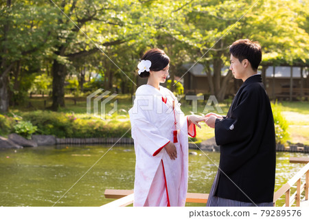 和服婚禮戲劇性 79289576