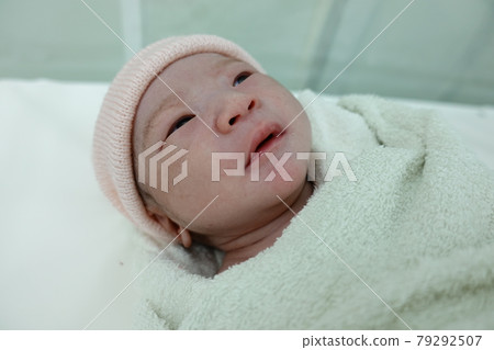 新生兒 新生兒 79292507