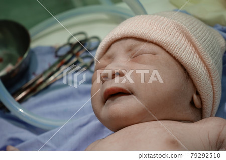 新生兒 新生兒 79292510