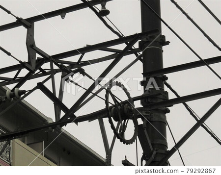 鐵路架空線上的滑輪 79292867