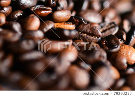 Coffee beans Uganda medium deep roast Coffee beans Uganda medium deep roast 79293253
