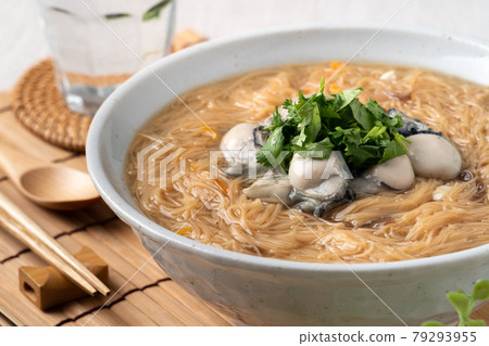 蚵仔麵線 牡蠣 蚵 蚵仔 麵線 Oyster vermicelli 79293955