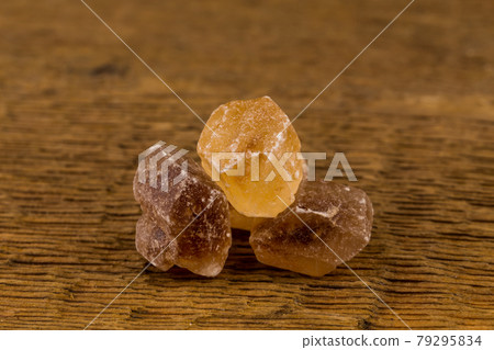 caramelized candy brown sugar caramelized candy brown sugar 79295834
