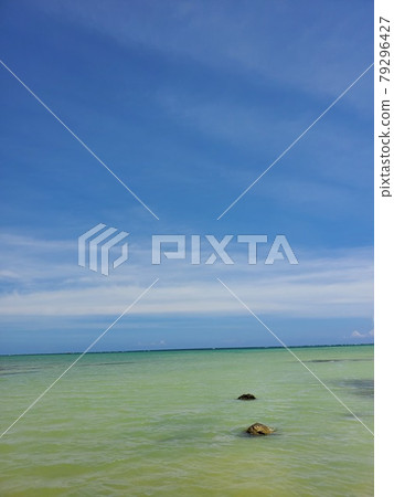 Okinawa Ishigaki Island Shiraho Beach, summer scenery Okinawa Ishigaki Island Shiraho Beach, summer scenery 79296427