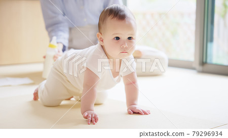 母親給寶寶 79296934