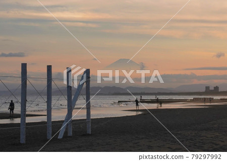 Evening view of Shonan Kugenumakaigan and Mt. Fuji Evening view of Shonan Kugenumakaigan and Mt. Fuji 79297992