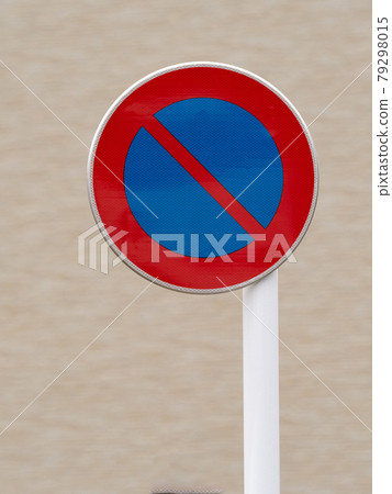 No road sign parking 79298015