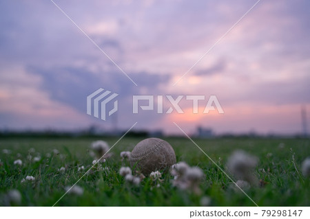 Forgotten ball and sunset Forgotten ball and sunset 79298147